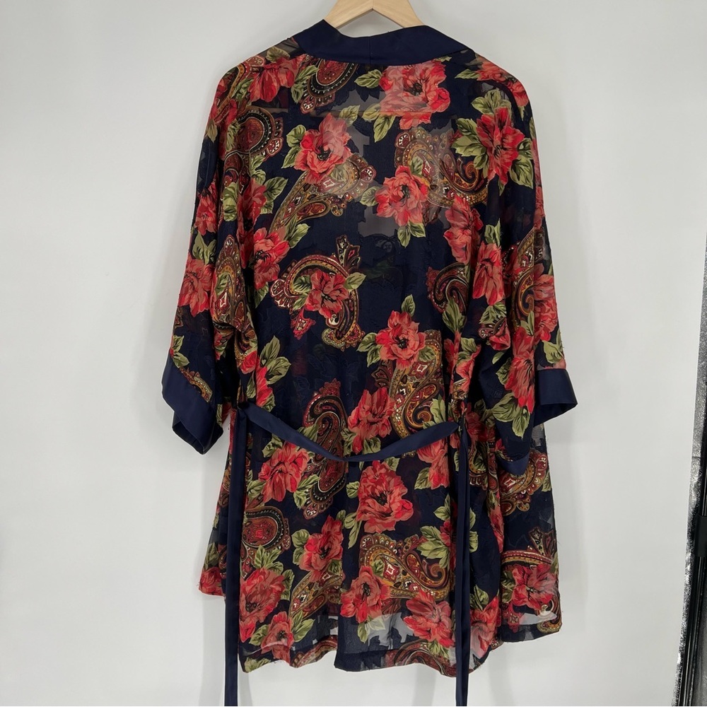 Victoria’s Secret Gold Label Vintage Floral Rose Lingerie‎ and Bathrobe - Picture 10 of 16